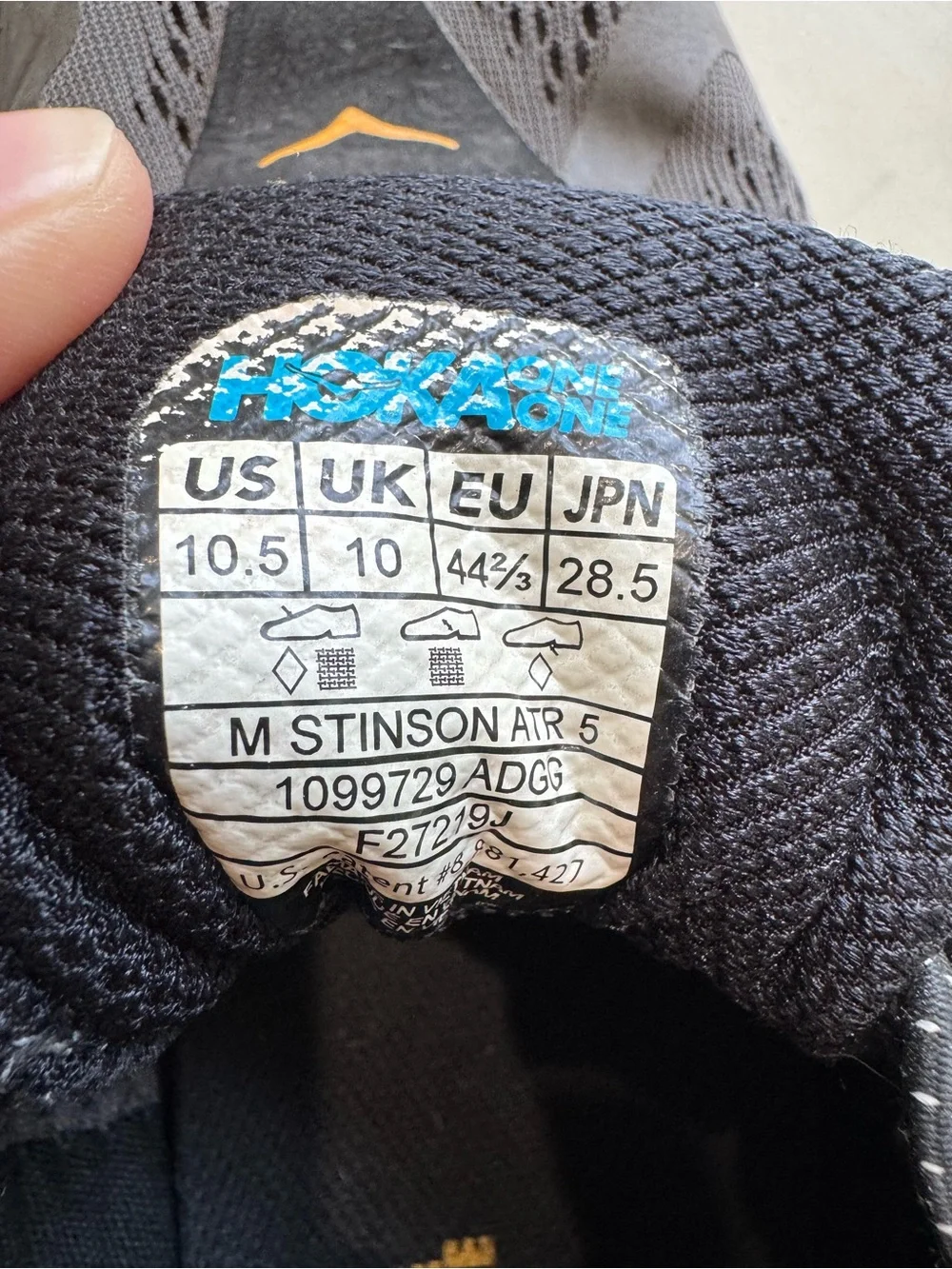 Hoka One One guc smoke